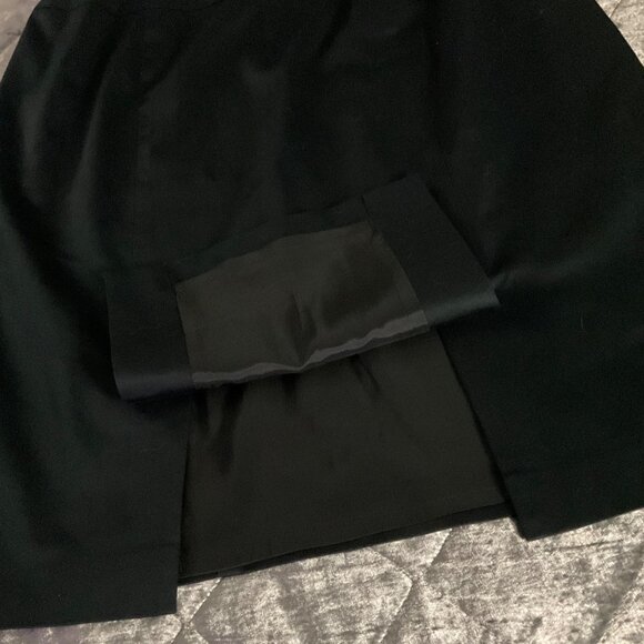 Lafayette 148 New York Petite Black Skirt Size 14 P knee length contemporary - Picture 10 of 10